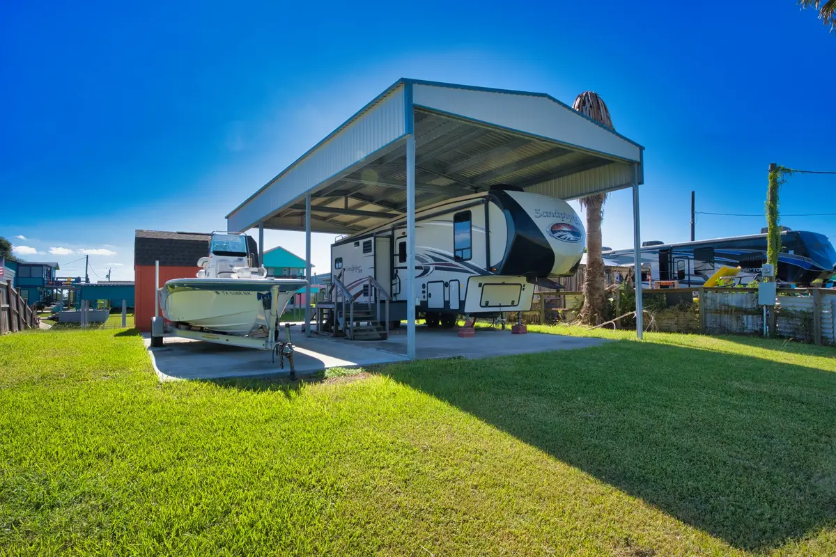 1377 County Road 201, Sargent, TX 77414 - Image #1