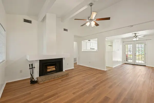 2800 Longmire Drive #9, College Station, TX 77845