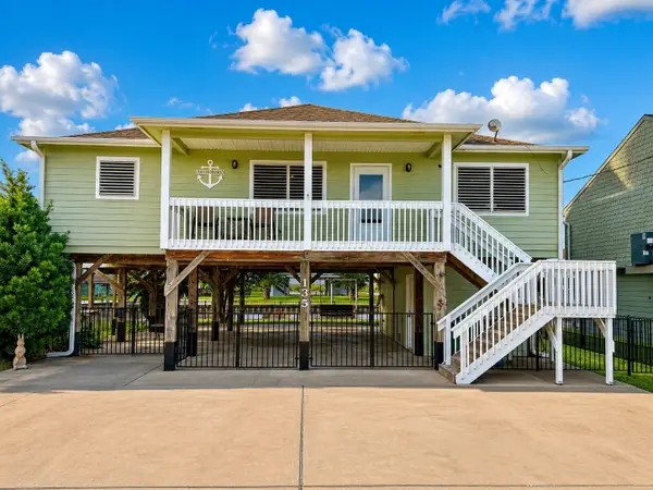 135 Sand Shoals Road, Freeport, TX 77541