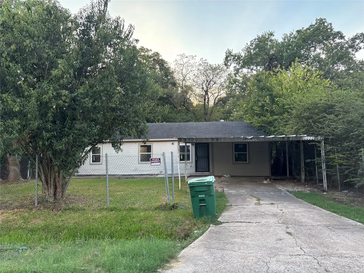 10010 Cathedral Drive, Houston, TX 77051 - #1