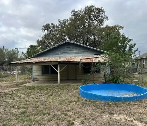 706 Pearson Street, Natalia, TX 78059 - #3