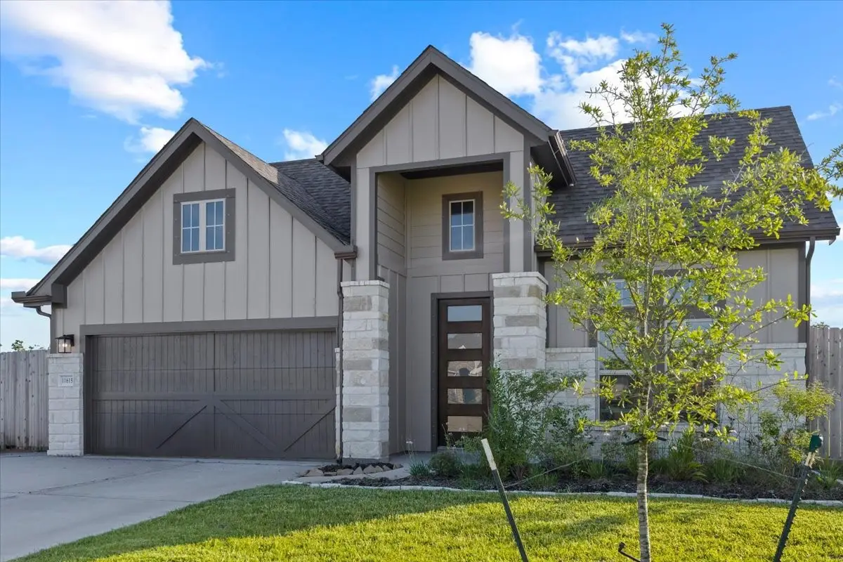 11615 E Wood Drive, Baytown, TX 77523 - #1