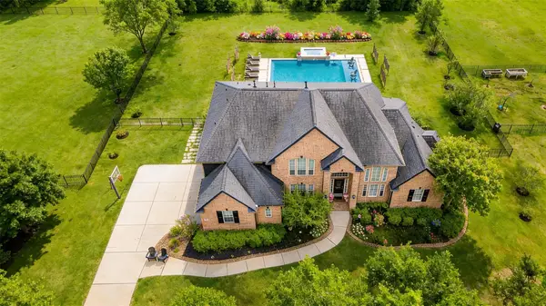 8906 Majesty Lane, Richmond, TX 77469