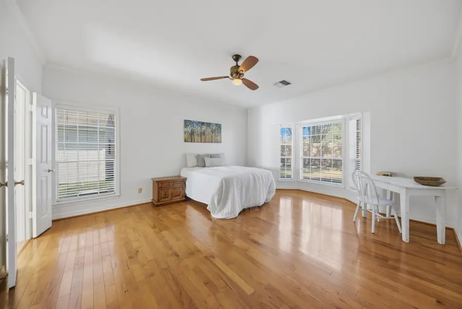 2104 Creekwood Lane, Brenham, TX 77833 - Image #3