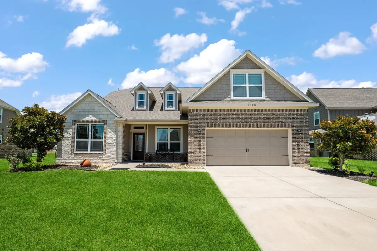9823 Oaklawn Drive, Monterey Belvieu, TX 77523 - #1