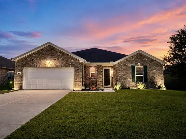 3502 Pentland Downs Street, Pearland, TX 77584