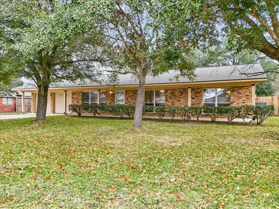 4206 Country Club Drive, Dickinson, TX 77539 - Image #2