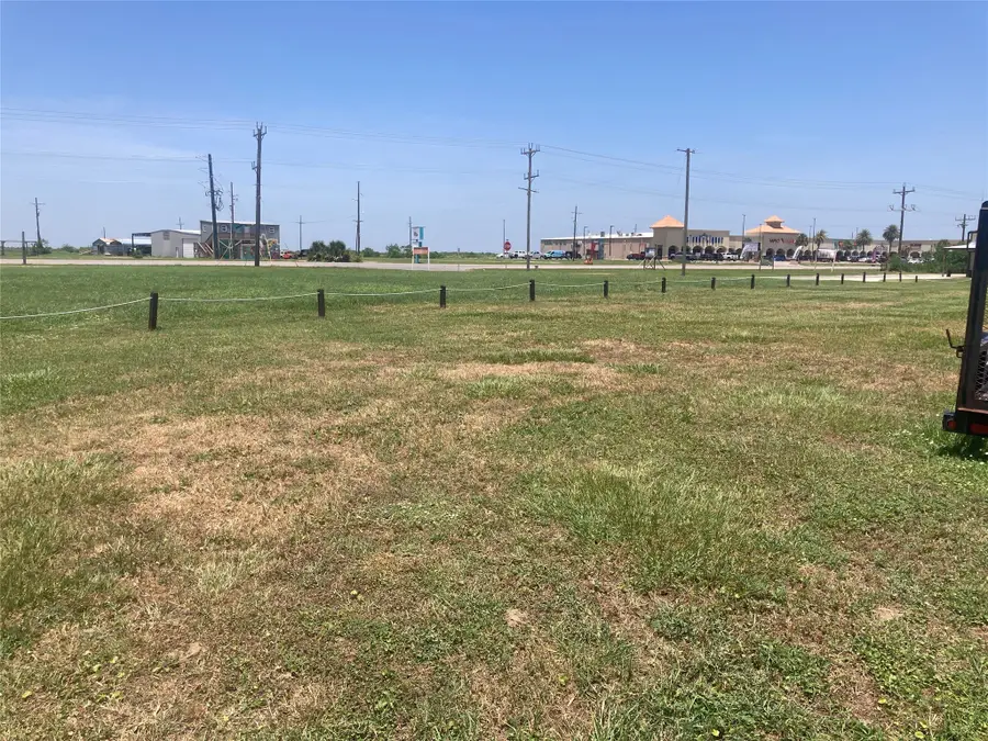 992 Meynig, Crystal Beach, TX 77650 - #2