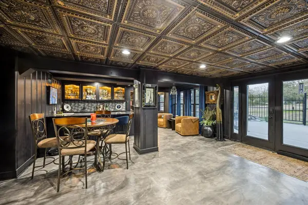 6404 Fm 1948 Road W, Burton, TX 77835