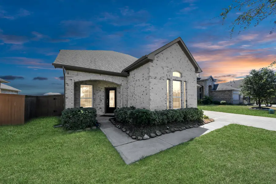 2326 Kelson Cove Drive, La Marque, TX 77568 - Image #2