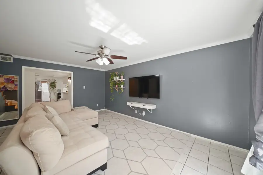 1235 Witte Road #8, Houston, TX 77055 - Image #2