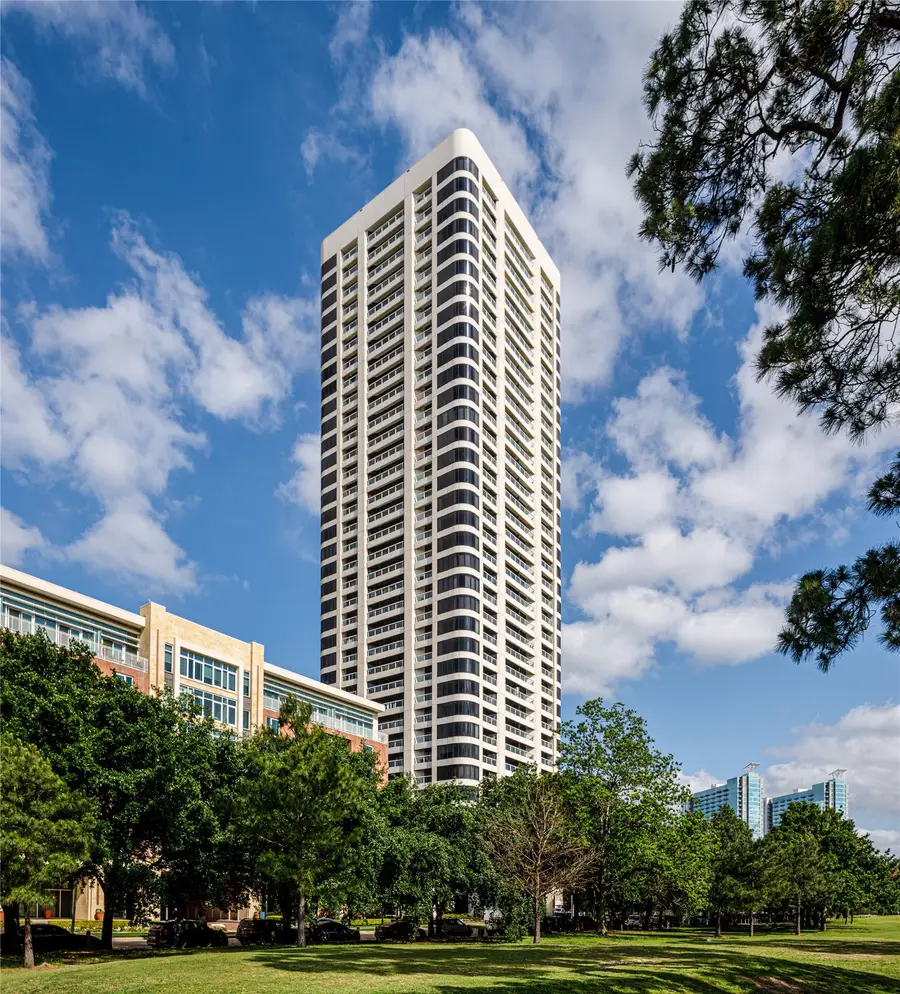 1701 Hermann Drive #5B, Houston, TX 77004 - #2