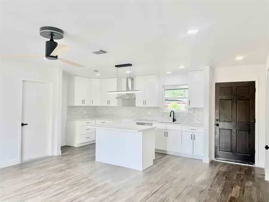 7706 Lakewood Drive, Houston, TX 77016 - #2