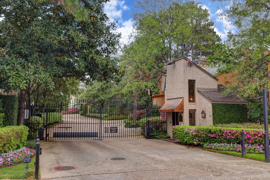 10 S Briar Hollow Lane #50, Houston, TX 77027 - #3
