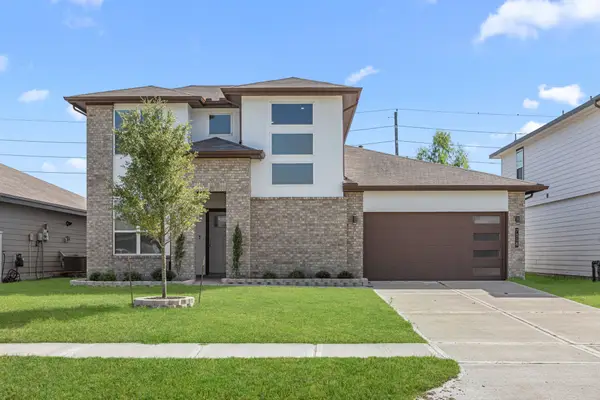 7018 Whispering Leaf Street, Rosenberg, TX 77469