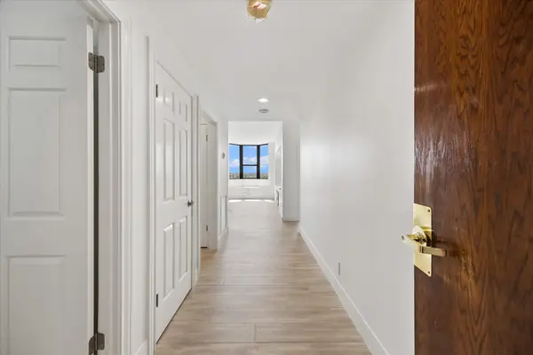 651 Bering Drive #903, Houston, TX 77057