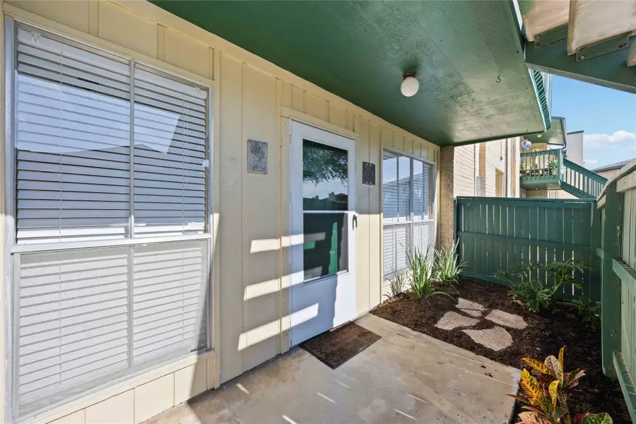 1516 Bay Area Boulevard #Q3, Houston, TX 77058 - Image #2