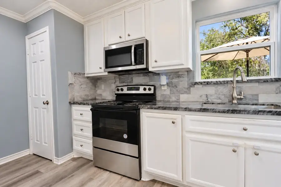 1227 Pecan Street, Clute, TX 77531 - #3