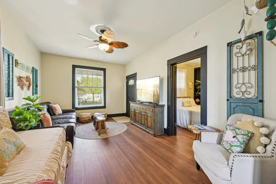 815 Winnie Street, Galveston, TX 77550 - #3