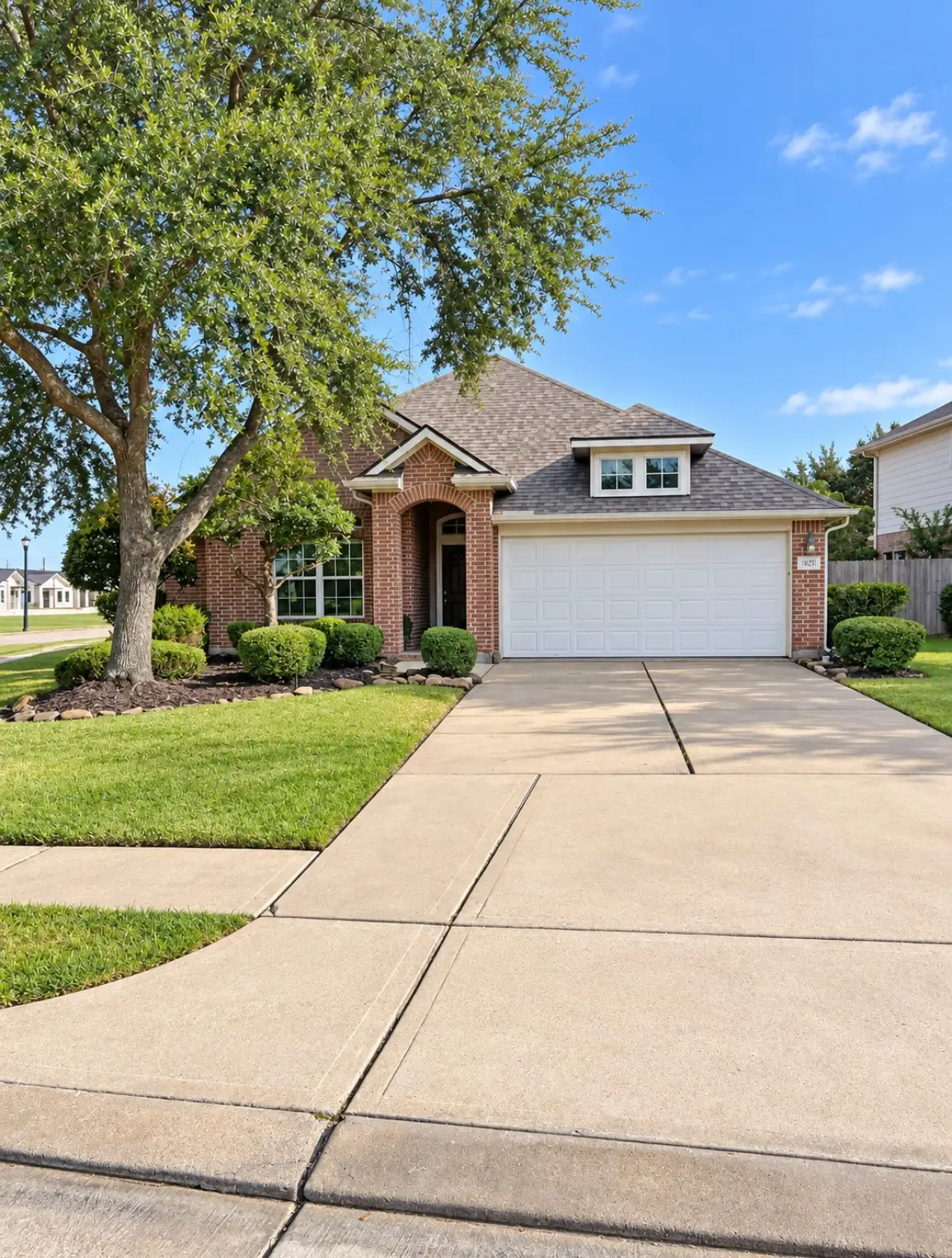 1801 High Falls Lane, Pearland, TX 77581 - #1