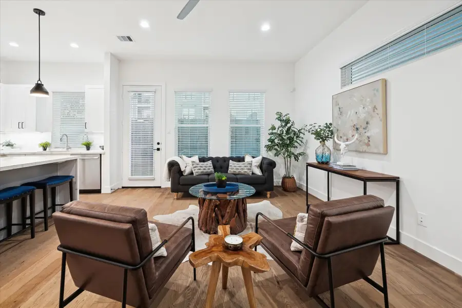 7723 Sky Dweller Drive, Houston, TX 77055 - Image #3