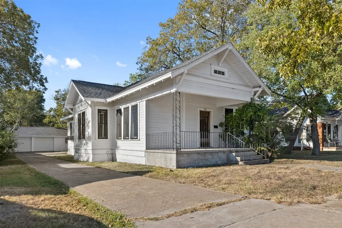 208 Summit Street, Schulenburg, TX 78956 - Image #1