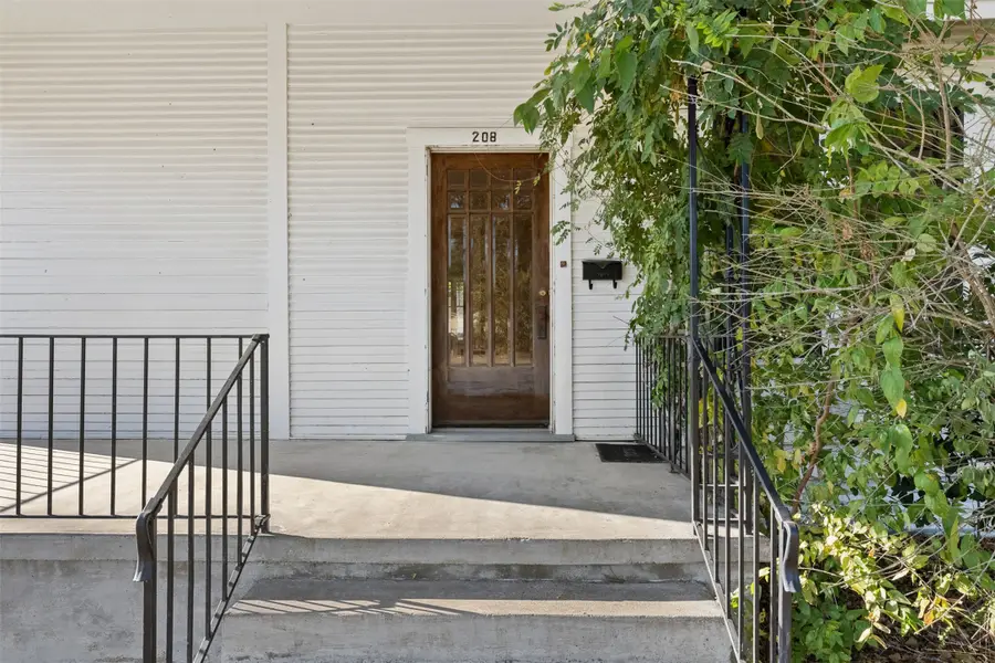 208 Summit Street, Schulenburg, TX 78956 - Image #3