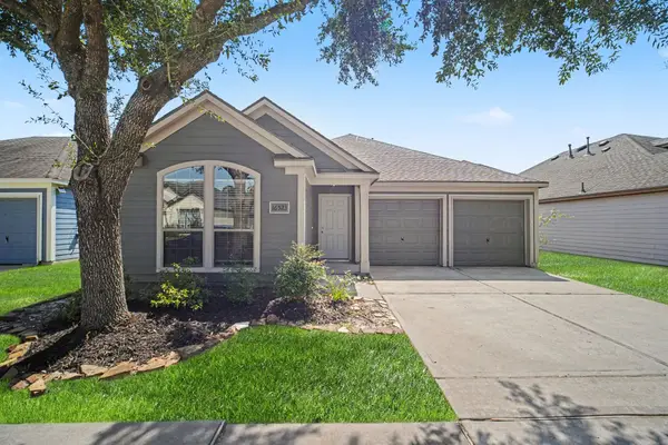 16523 Strathmore Manor Lane, Houston, TX 77090