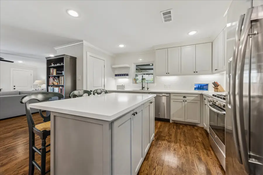 2106 Saxon Drive, Houston, TX 77018 - #3