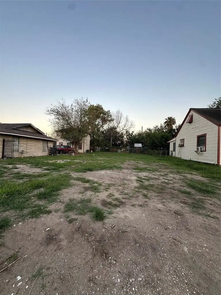 6711 Eastwood Street, Houston, TX 77021 - #3