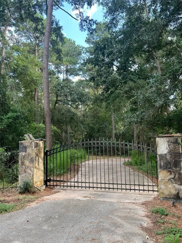 30403 Walnut Creek Road, Magnolia, TX 77355