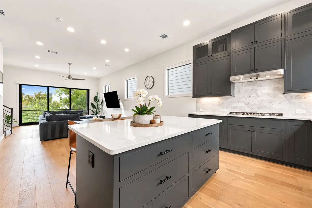 2706 Salek View #56, Austin, TX 78741 - #1