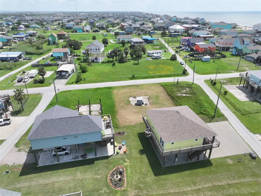 865 S Crystal Beach Road, Crystal Beach, TX 77650 - #2