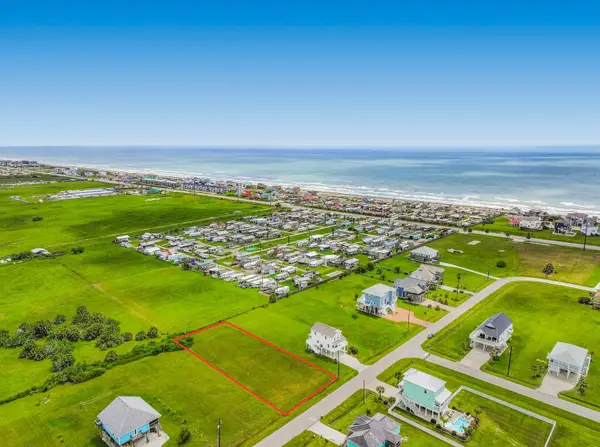 18051 Shaman Drive, Galveston, TX 77554