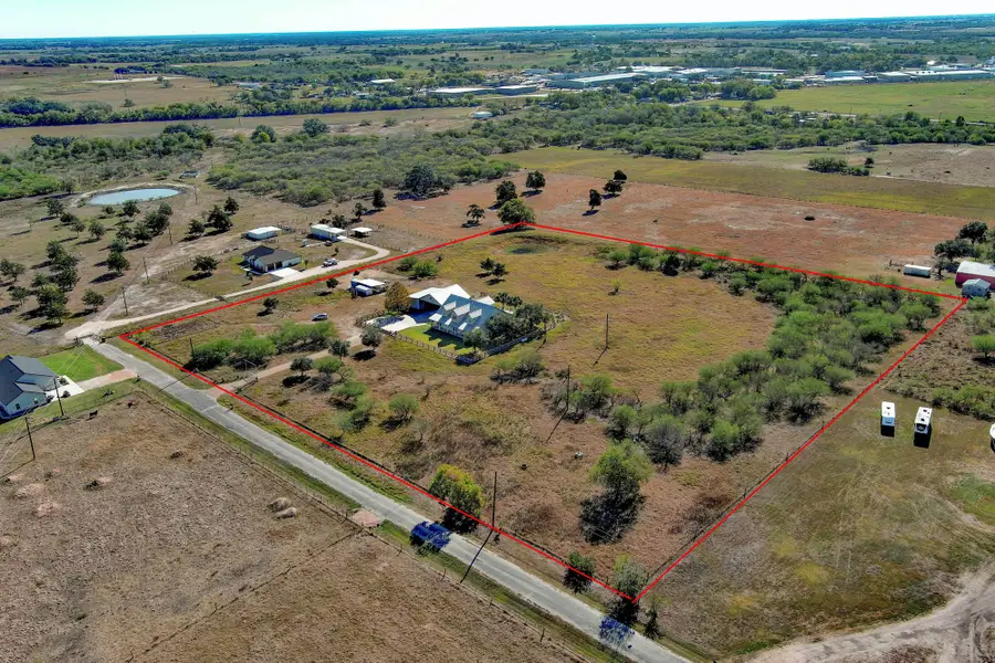 321 County Road 351a, Shiner, TX 77984 - Image #3
