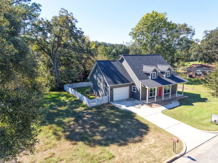 1125 Galveston Street, Hempstead, TX 77445 - #2
