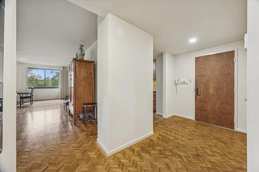 49 Briar Hollow Lane #203, Houston, TX 77027 - Image #2