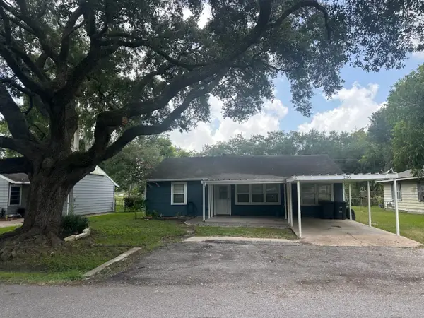 206 Mclemore Drive, Alvin, TX 77511
