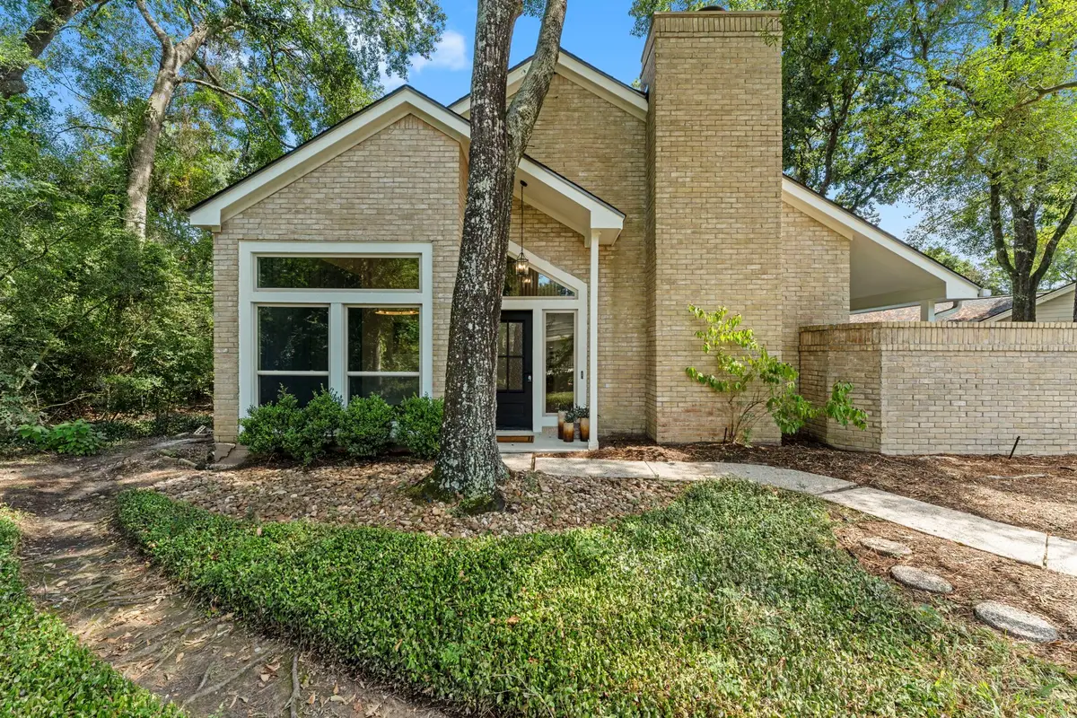 4 N Autumnwood Way, The Woodlands, TX 77380 - Image #1