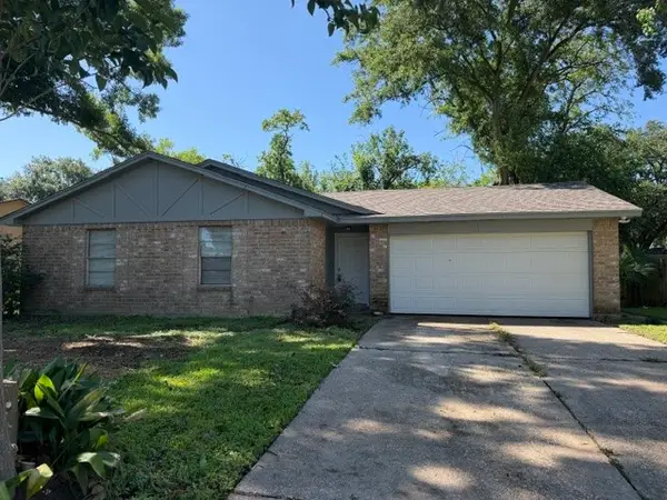 1923 Delphi Lane, Houston, TX 77067