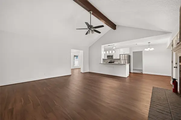 509 Southern Oaks Drive, Lake Jackson, TX 77566