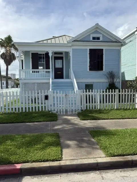 1628 Avenue N 1/2, Galveston, TX 77550