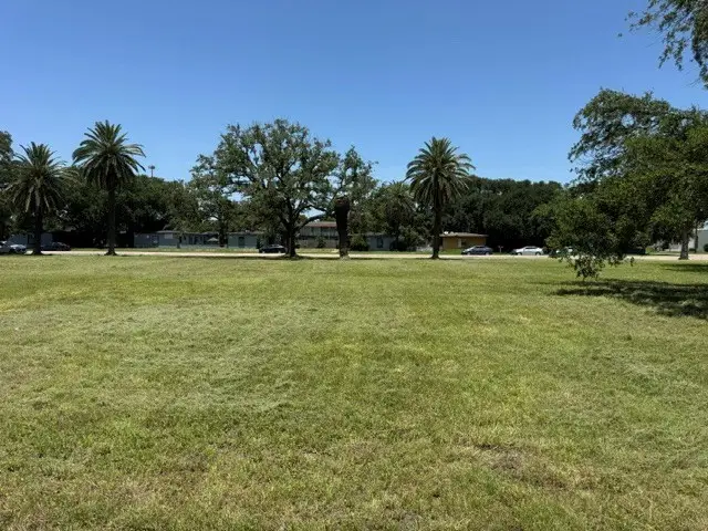 800 3rd Ave N Avenue N, Texas City, TX 77590 - #1