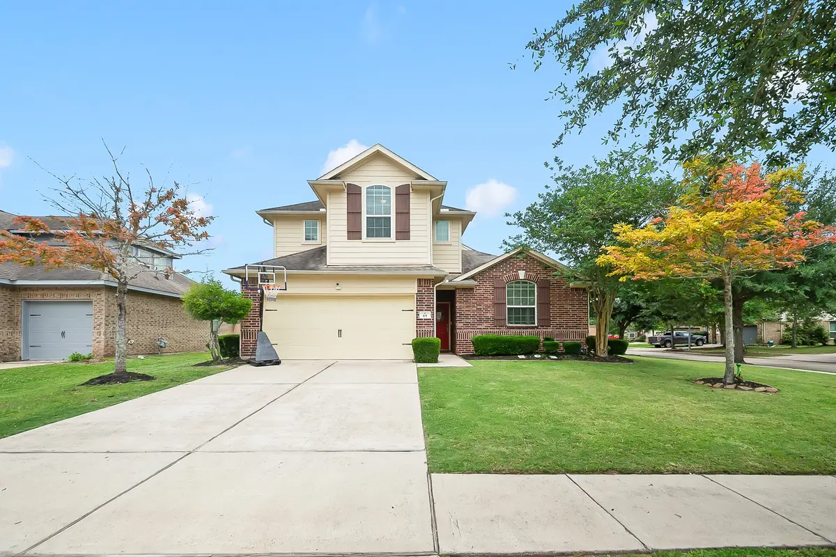 101 Long Meadow Ct, Clute, TX 77531 - #1