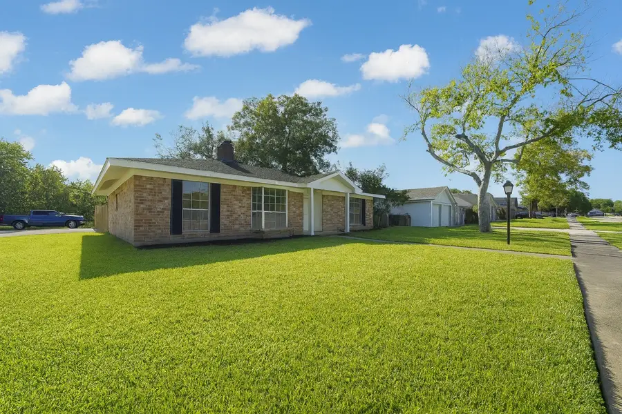 12103 Pompano Lane, Houston, TX 77072 - Image #2