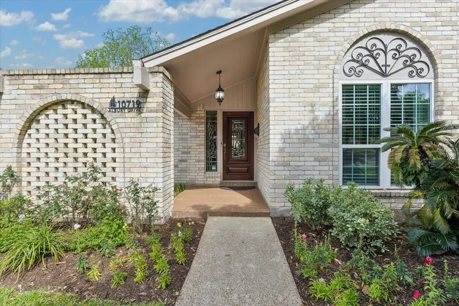 10719 Albury Drive, Houston, TX 77096 - #2