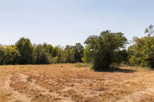 9487 Bauer Road, Fayetteville, TX 78940