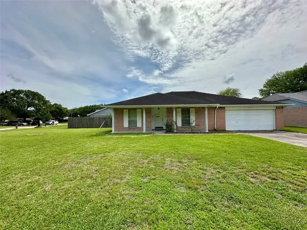 215 Old Oaks Street, League City, TX 77573