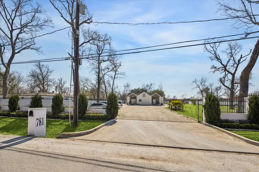 781 Lovers Lane, Houston, TX 77091 - #2
