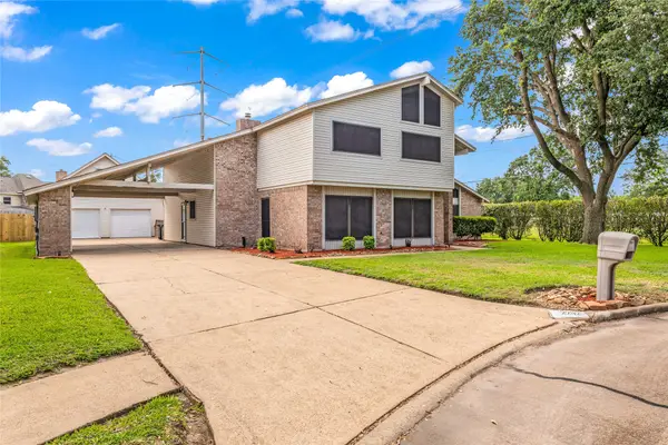 2202 Erin Glen Court, Deer Park, TX 77536